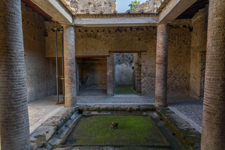 066 - Italia - Pompeya - parque arqueológico de Pompeya - Villa del Misterio.jpg